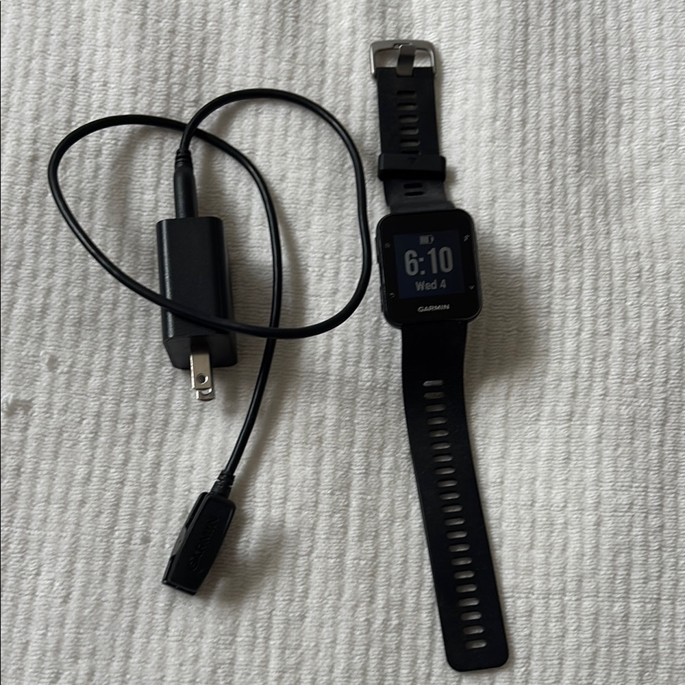 Garmin Forerunner 35 Black with Square Display and Silicone Band